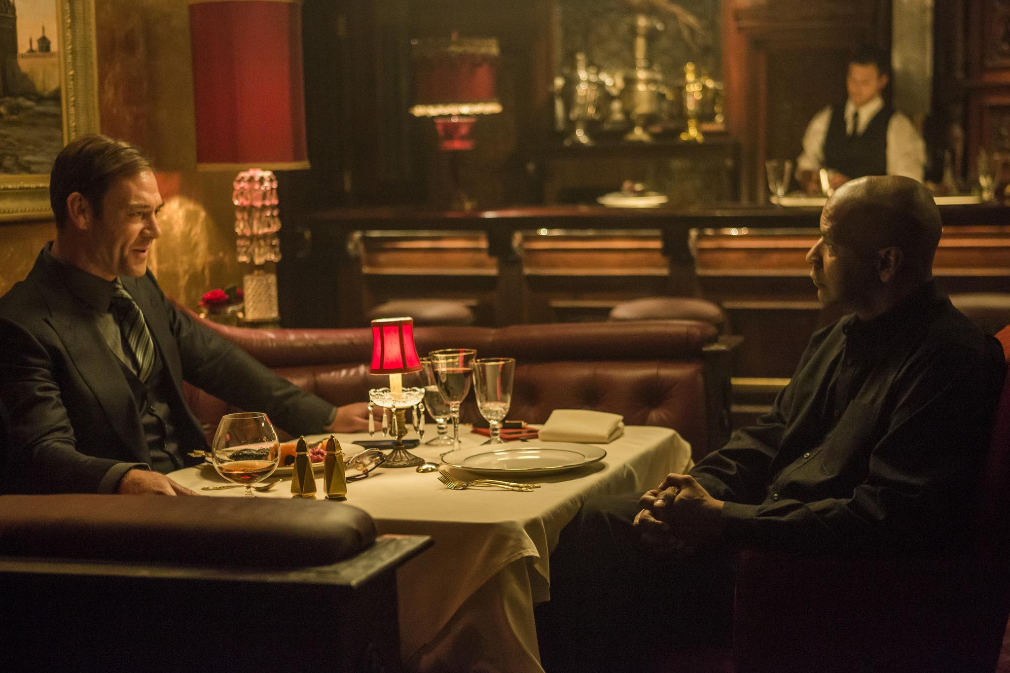 still-of-denzel-washington-and-marton-csokas-in-the-equalizer-(2014)-large-picture