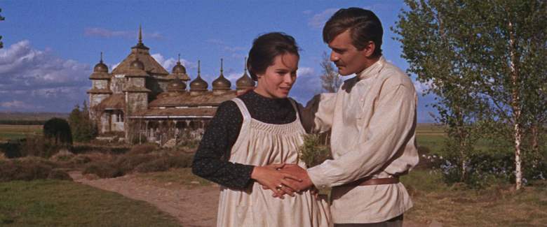 still-of-geraldine-chaplin-and-omar-sharif-in-doctor-zhivago