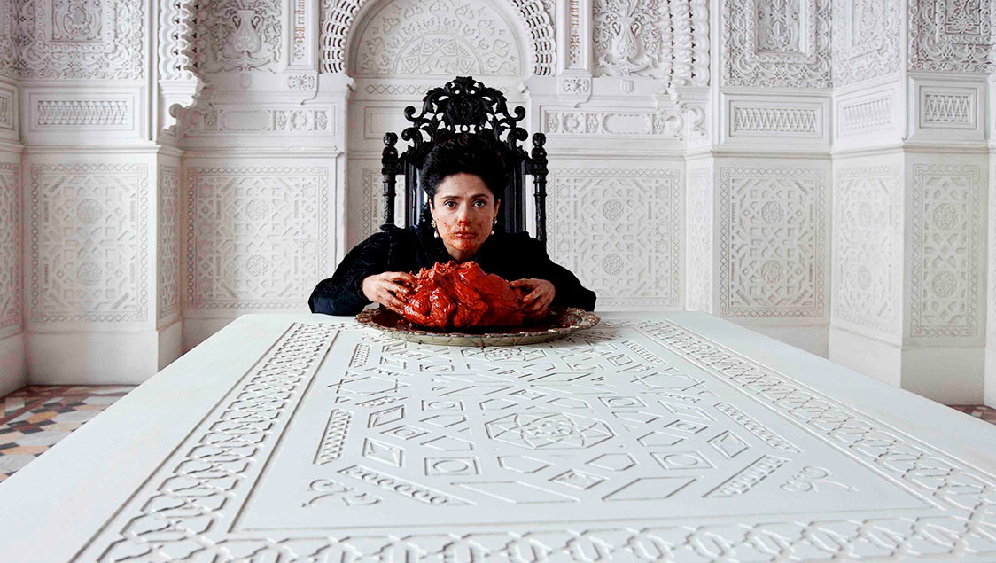 the-tale-of-tales-matteo-garrone-new-movie-official-photos-salma-hayek-04