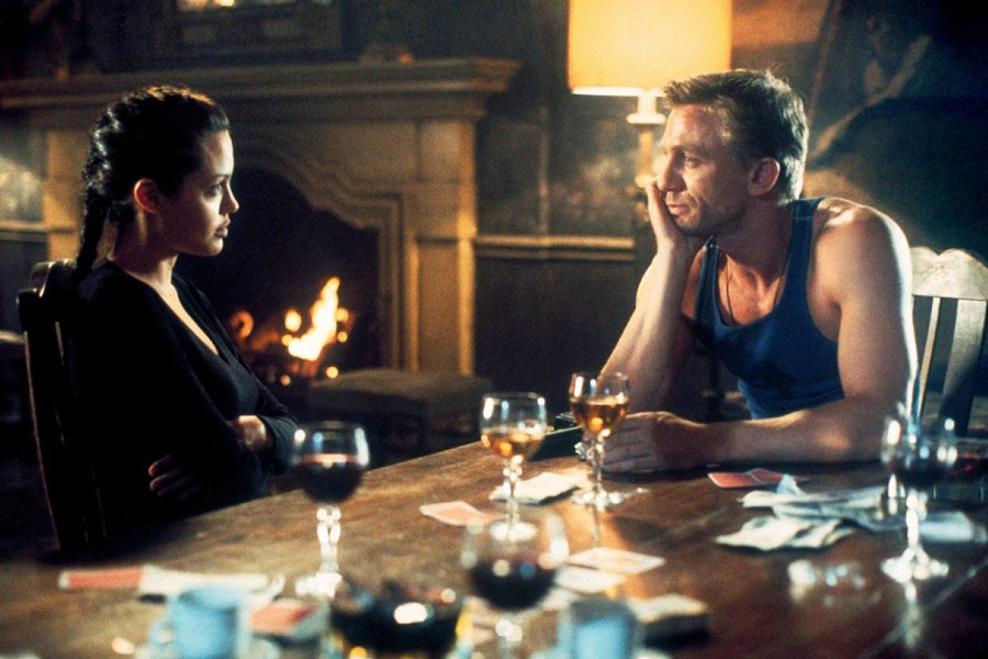 Angelina Jolie, Daniel Craig / Tomb Raider (2001)