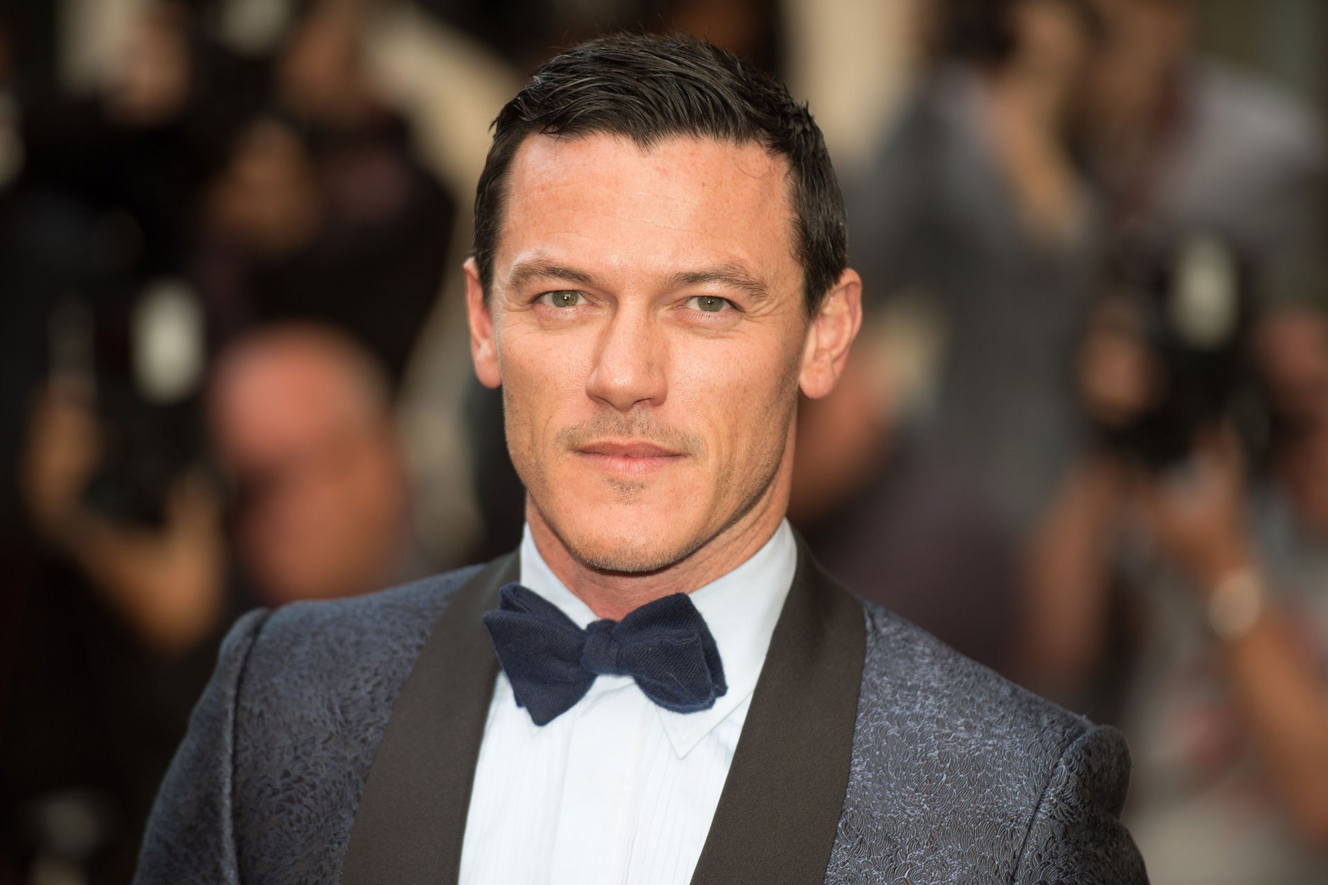 luke-evans-