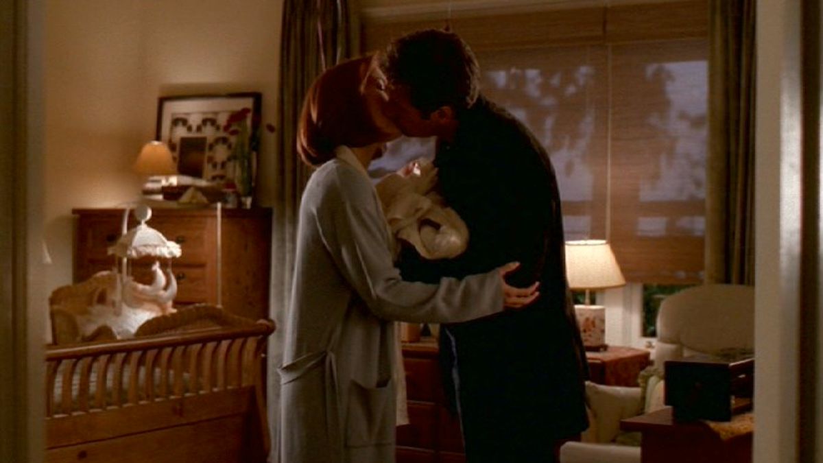 scully and mulder kissing x-files