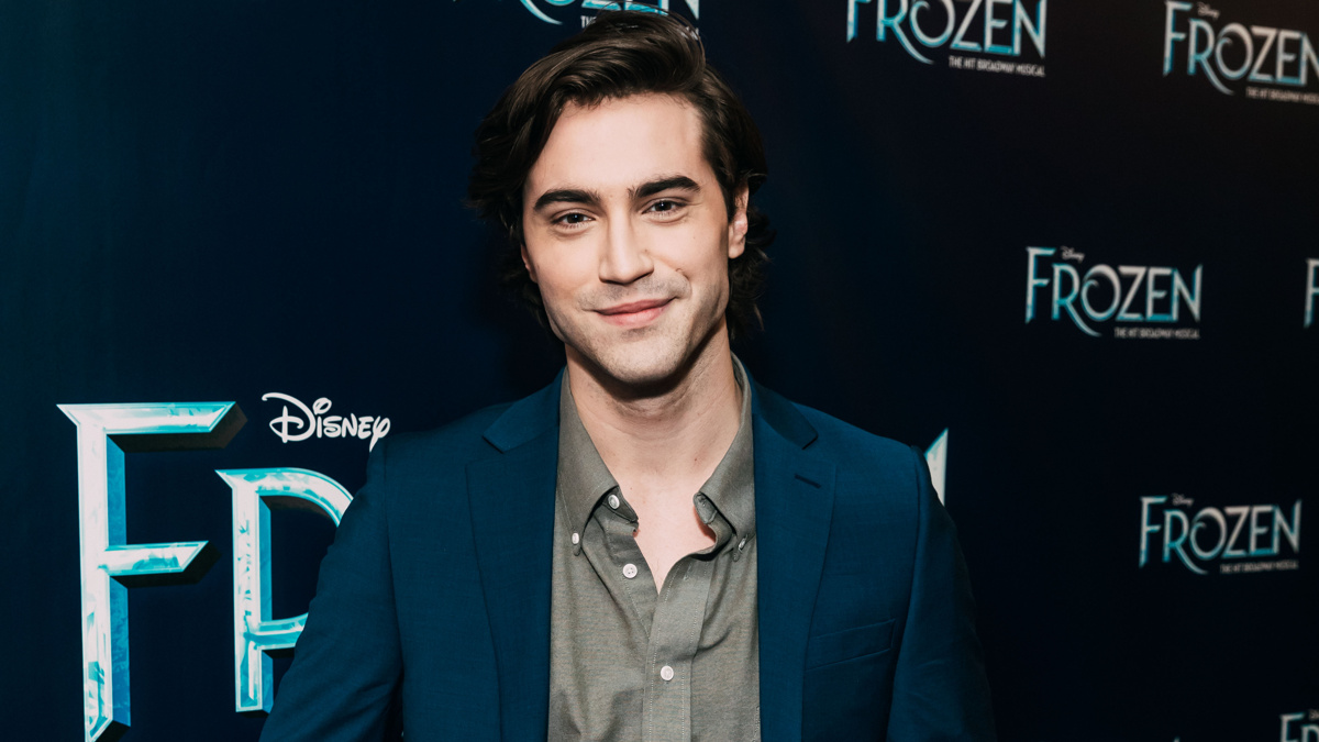 Ryan McCartan – Fiyero