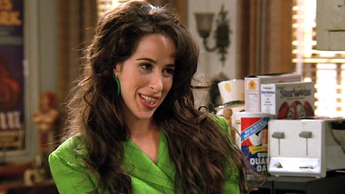 Dlaczego Maggie Wheeler była „przemycana” na plan serialu „Przyjaciele”? Gwiazda wyjaśnia