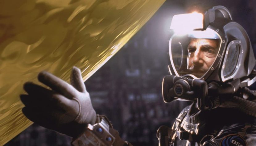 KULA. Płytkie science fiction pozorujące głębię
