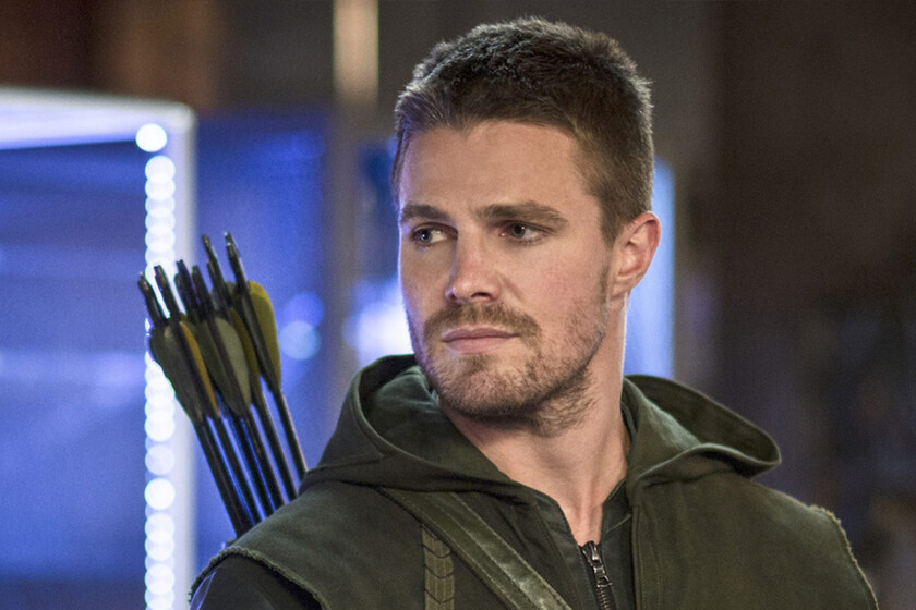 Stephen Amell Posts Instagram Video Celebrating Arrow 10-Year Anniversary - Gameranx
