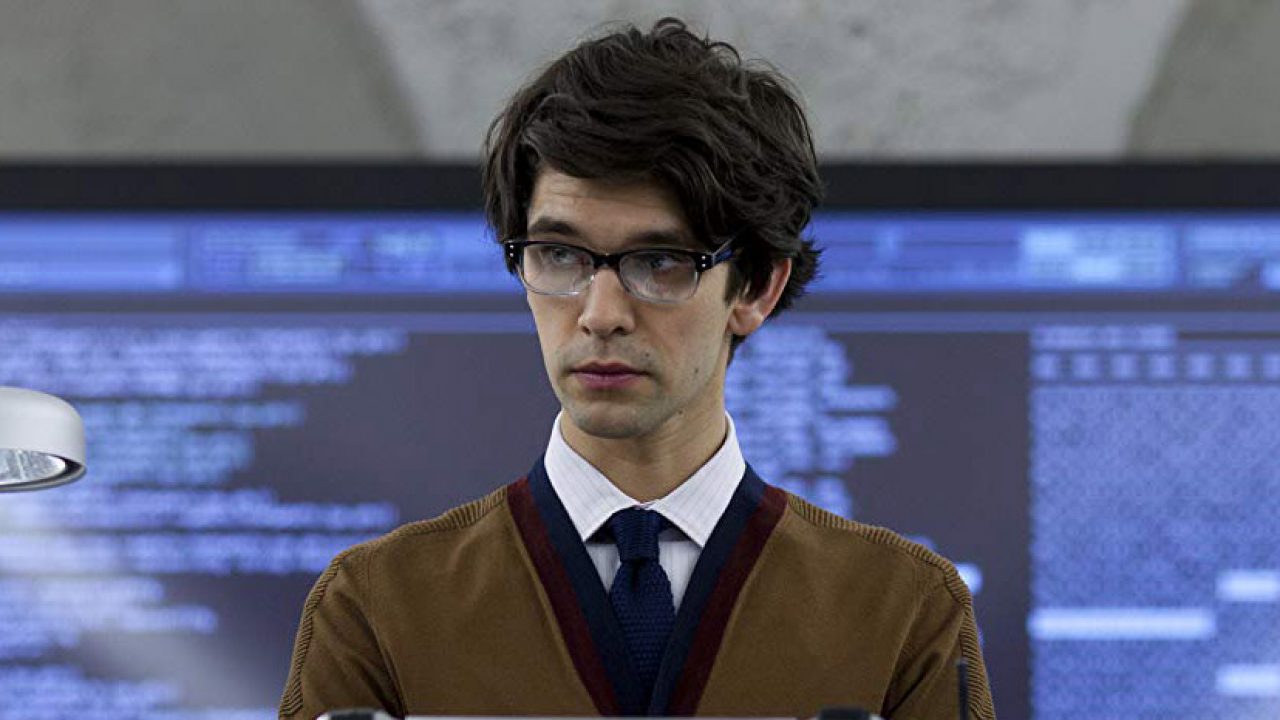 BEN WHISHAW o scenie z "Nie czas umierać", w której Q okazuje się gejem. "Mało satysfakcjonujące"