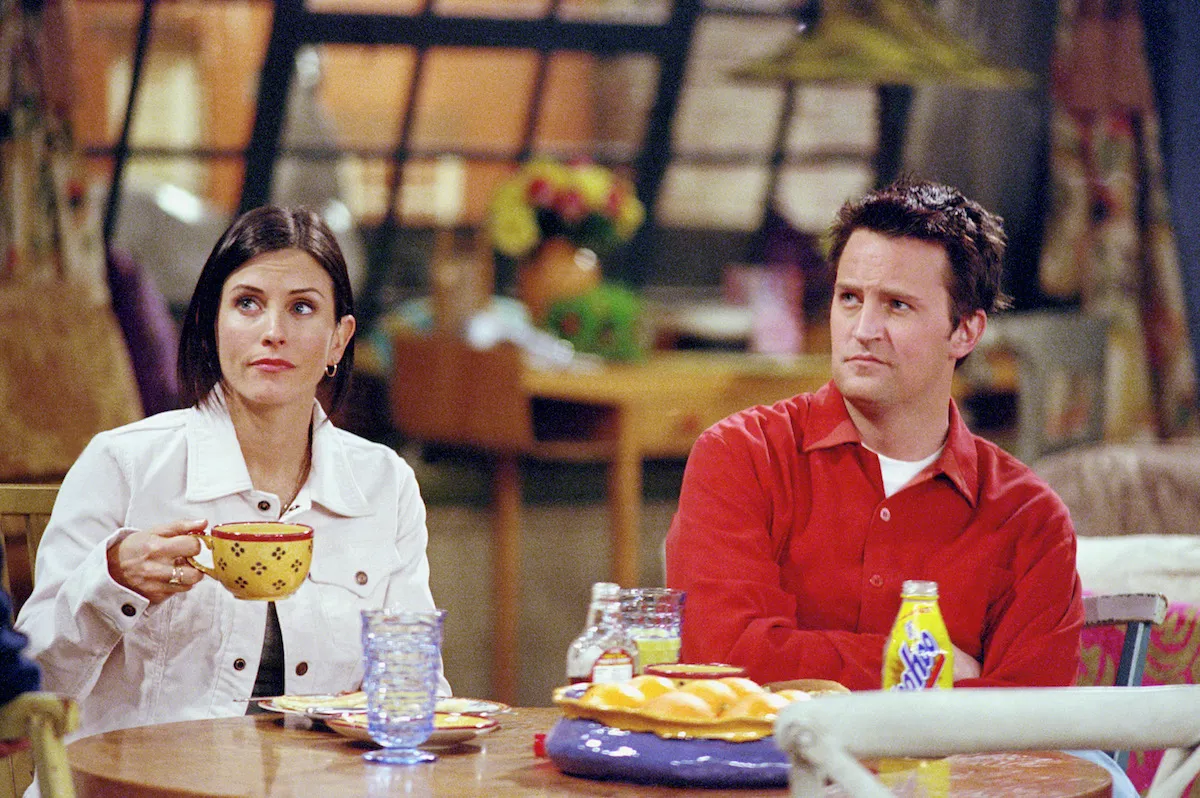 Courteney Cox wspomina Matthew Perry'ego "Często mnie odwiedza"