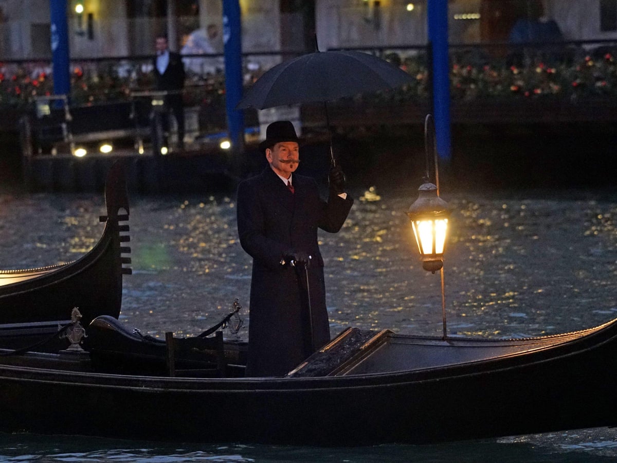 Kenneth Branagh w filmie "Duchy w Wenecji" (2023)