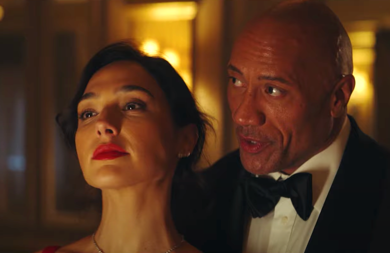 GAL GADOT kontra Ryan Reynolds i Dwayne Johnson we fragmencie filmu CZERWONA NOTA