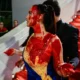 Influencerka z Ukrainy oblała się sztuczną krwią na czerwonym dywanie w CANNES. Zobaczcie nagranie