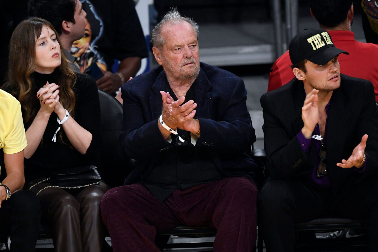 JACK NICHOLSON pierwszy raz od dwóch lat zawitał na mecz koszykówki. Zobaczcie nagrania z aktorem