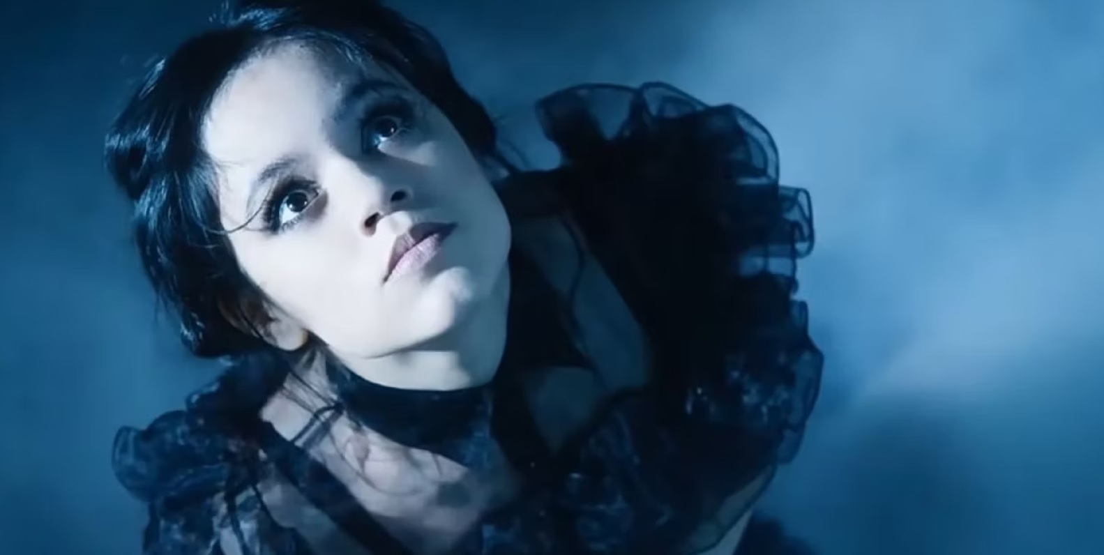 JENNA ORTEGA zdradziła, jakim filmem z lat 90. inspirowała się, tworząc choreografię tańca Wednesday