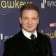 JEREMY RENNER przeszedł operację. Nowe informacje na temat stanu aktora