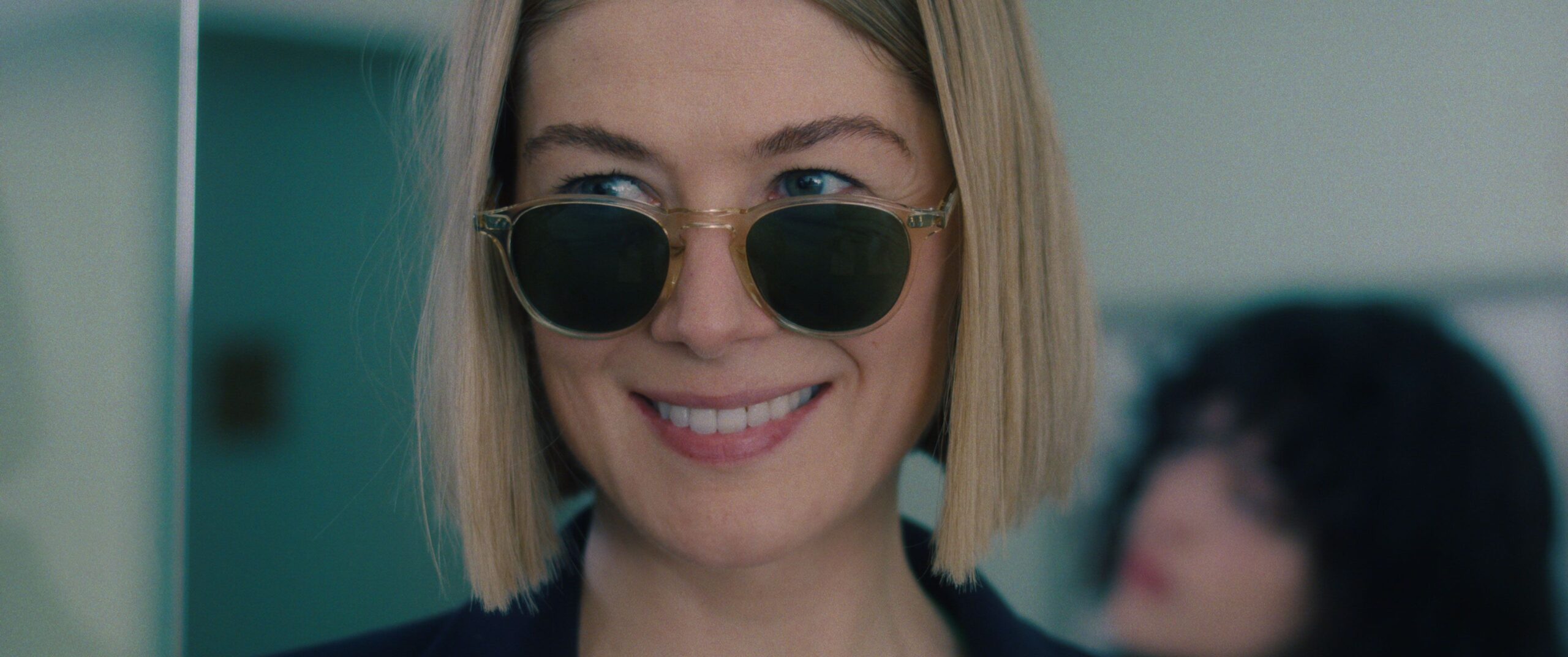 O WSZYSTKO ZADBAM. Ten film należy do Rosamund Pike