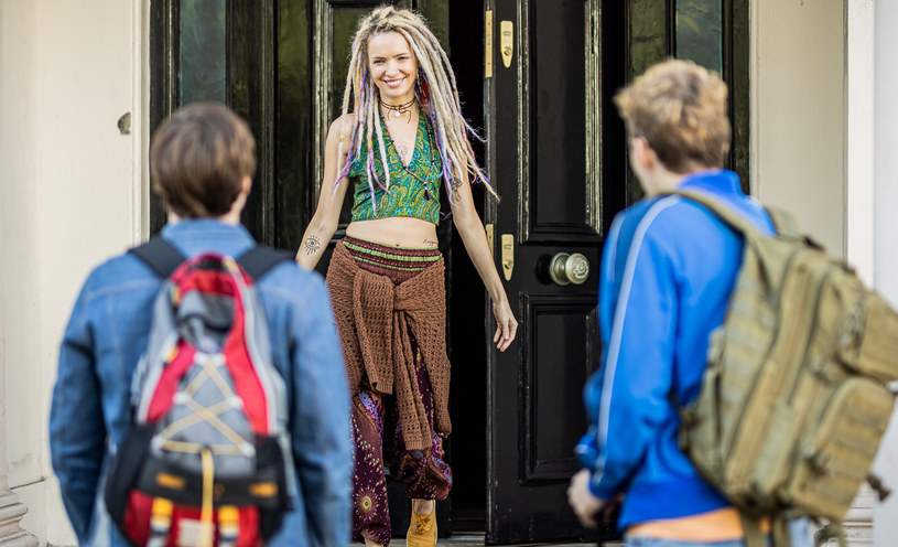 PAULINA GAŁĄZKA o serialu EMIGRACJA XD: „Bez waloru edukacyjnego nie ma dobrej komedii”