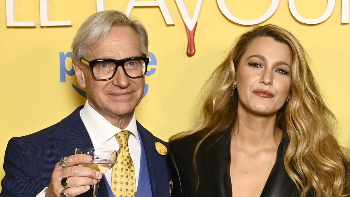 Reżyser filmu "Kolejna zwyczajna przysługa" broni Blake Lively przed atakami hejterów. "Jest najlepsza".