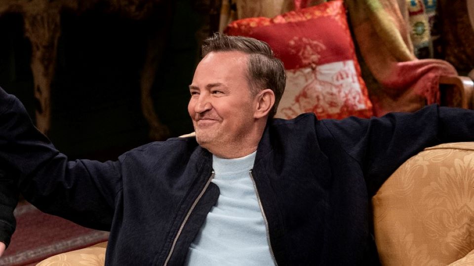 Reżyser programu PRZYJACIELE: SPOTKANIE PO LATACH komentuje stan zdrowia Matthew Perry'ego i wypowiedzi fanów