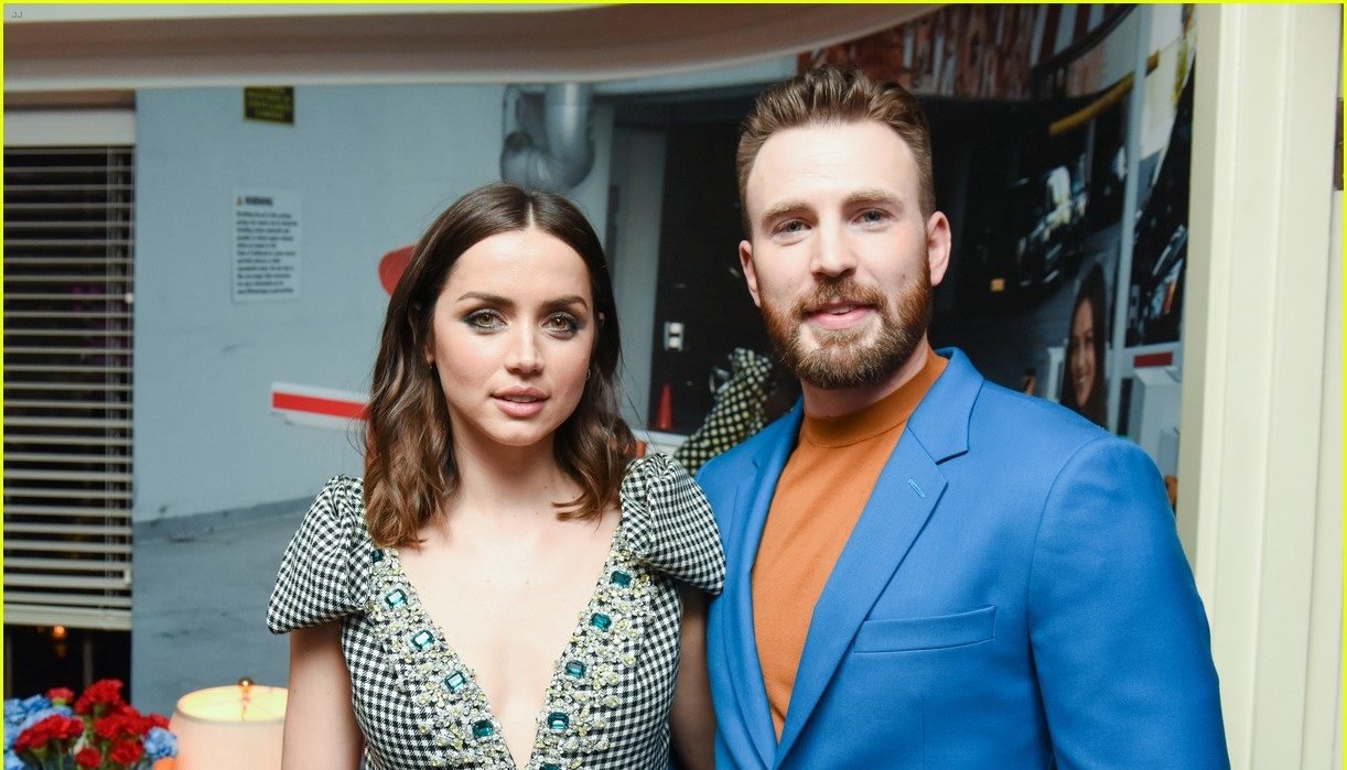 SCARLETT JOHANSSON opuściła obsadę "Ghosted" z Chrisem Evansem. Zastąpi ją ANA DE ARMAS