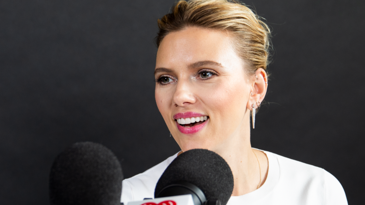 SCARLETT JOHANSSON tłumaczy, dlaczego nie korzysta z mediów społecznościowych. "Kruche ego"