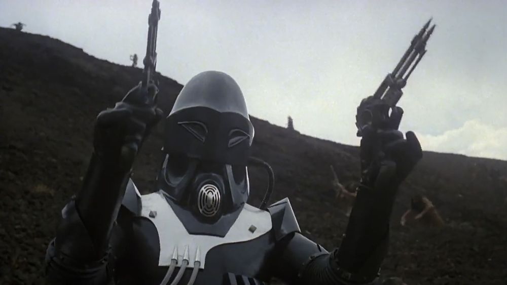 STARCRASH. Niedorzeczne science fiction na tropach „Gwiezdnych wojen”