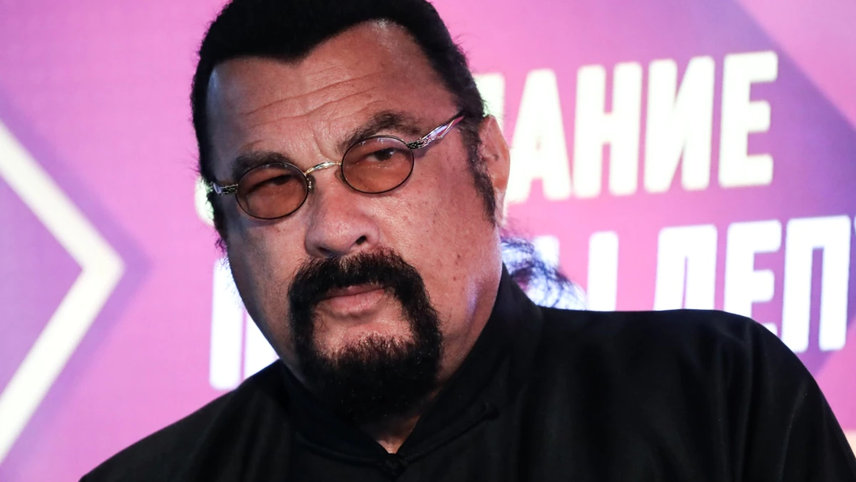 STEVEN SEAGAL uważa, że rząd USA szerzy dezinformację na temat Rosji. "Jestem Rosjaninem"