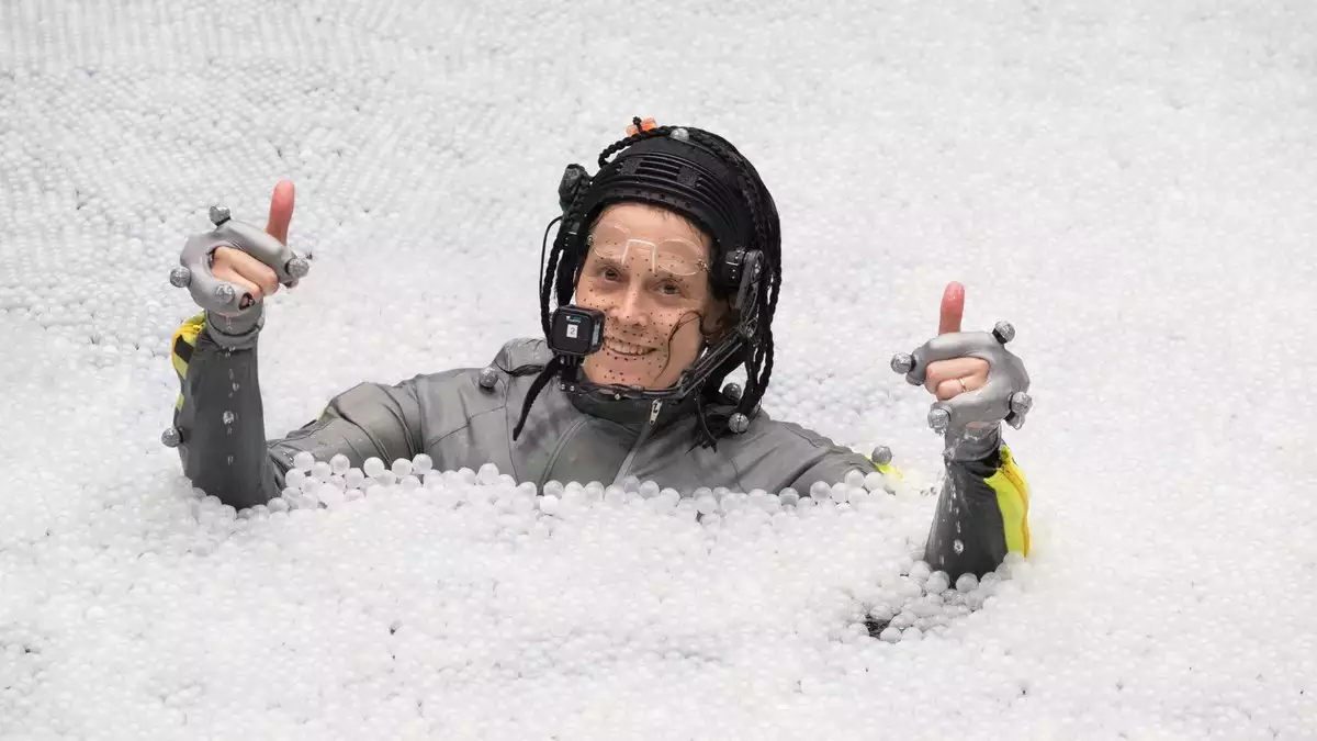 Sigourney Weaver gra w AVATARZE: ISTOCIE WODY adoptowaną córkę Jake'a i Neytiri. Nowe zdjęcie