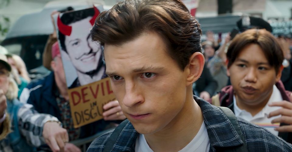 W SPIDER-MANIE: BEZ DROGI DO DOMU zobaczymy, że Peter Parker "może być zły". "Zaszokuje widzów"