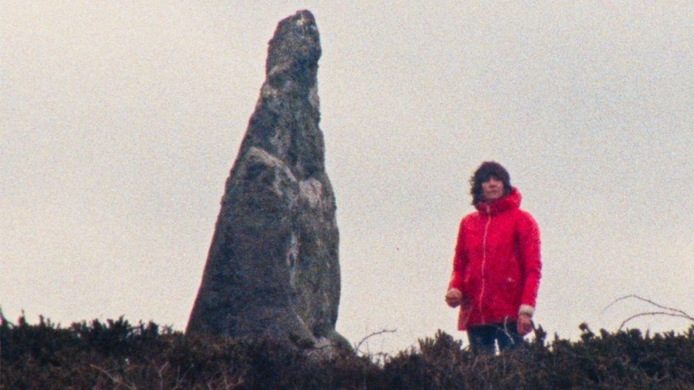 Kobieta i menhir