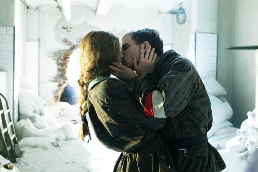 5722038-miasto-44-900-600