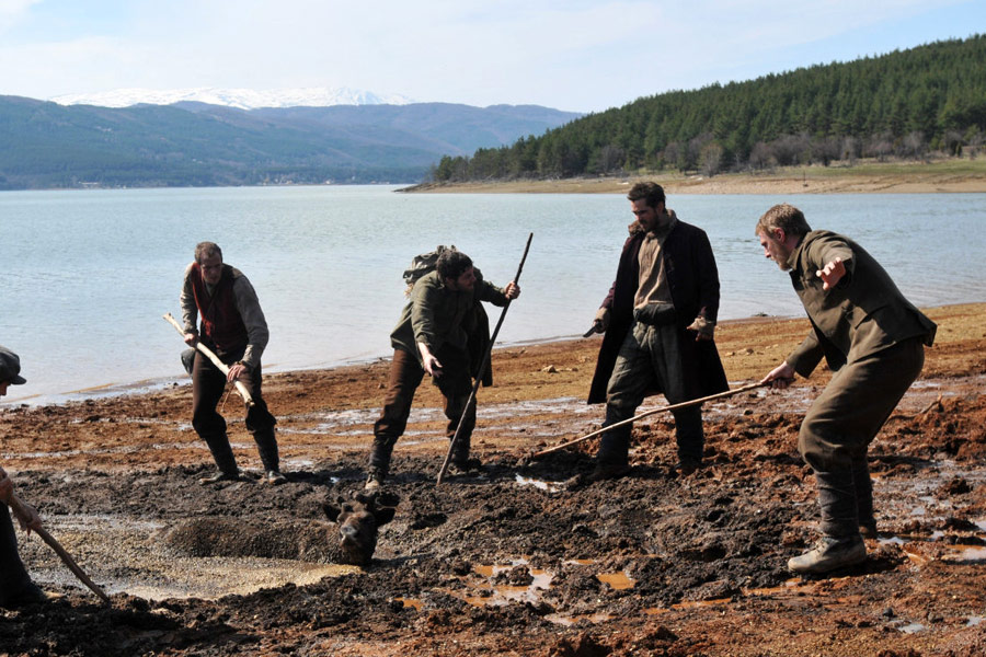 BARDZO DŁUGIE ZARĘCZYNY (2004)