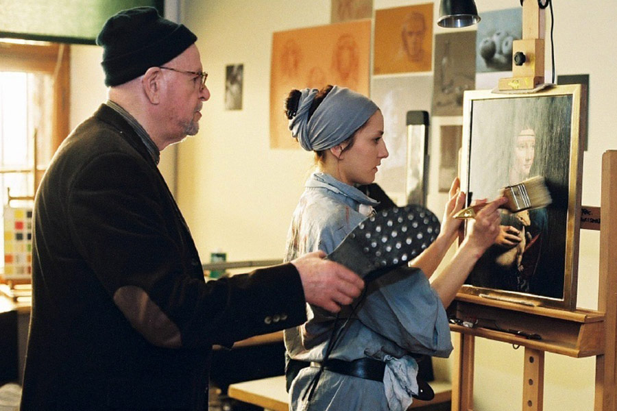 UCIEKAJĄCY POCIĄG (1985)