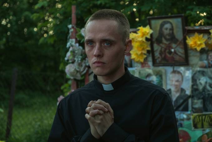BOŻE CIAŁO Jana Komasy. Film o fałszywym księdzu