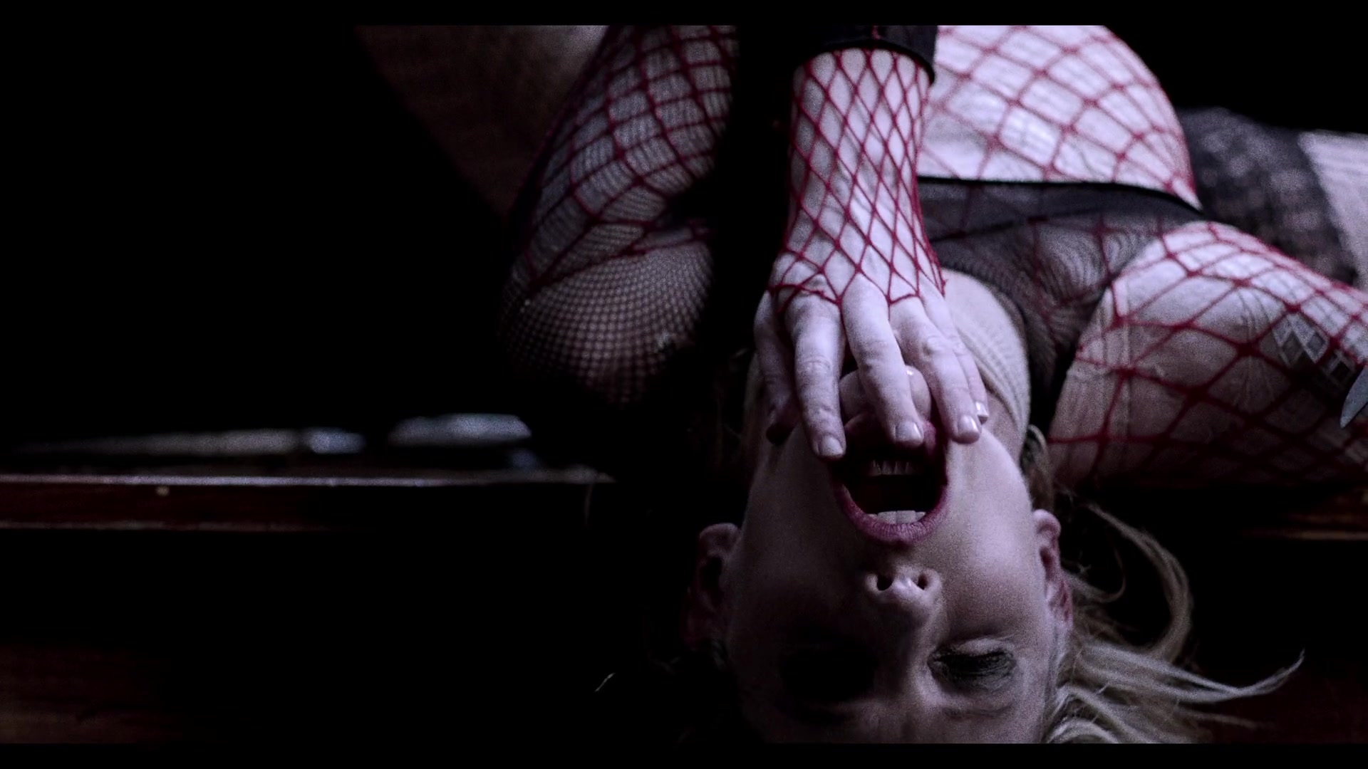 Cate Blanchett w roli pajęczycy. Zwiastun filmu RED | film.org.pl Cate Blanchett w roli pajęczycy. Zwiastun filmu RED