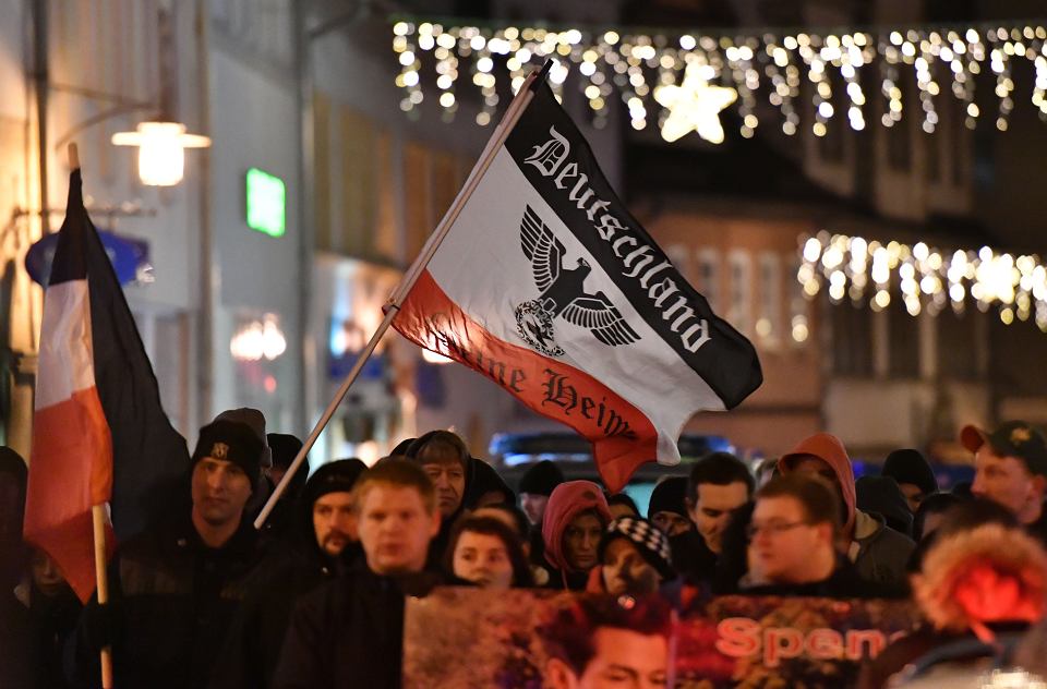 JAK ZAORAĆ Z KLASĄ. Dyrektor Berlinale kupuje skrajnej prawicy bilety na film o getcie warszawskim
