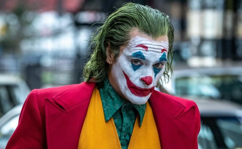 JOAQUIN PHOENIX i inni na nowych zakulisowych zdjęciach z JOKERA
