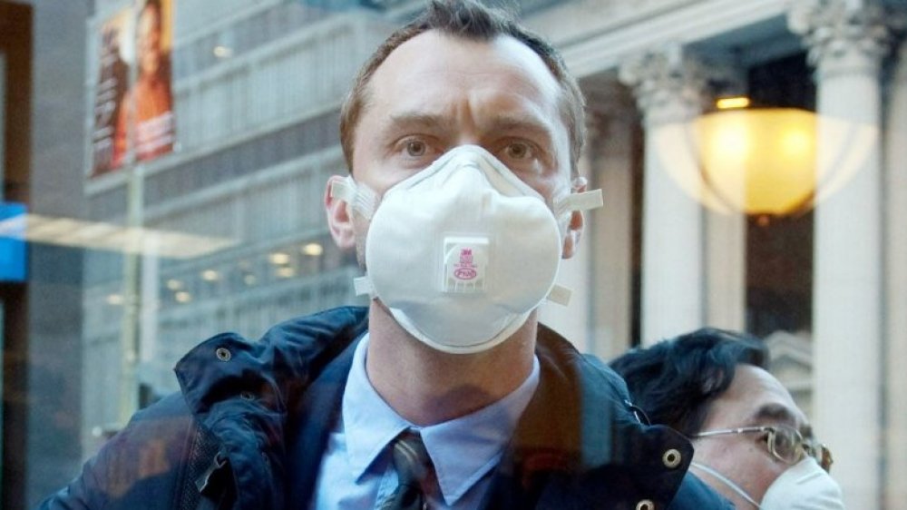JUDE LAW mówi o tym, że na planie EPIDEMII STRACHU ostrzegano go o nieuchronności pandemii