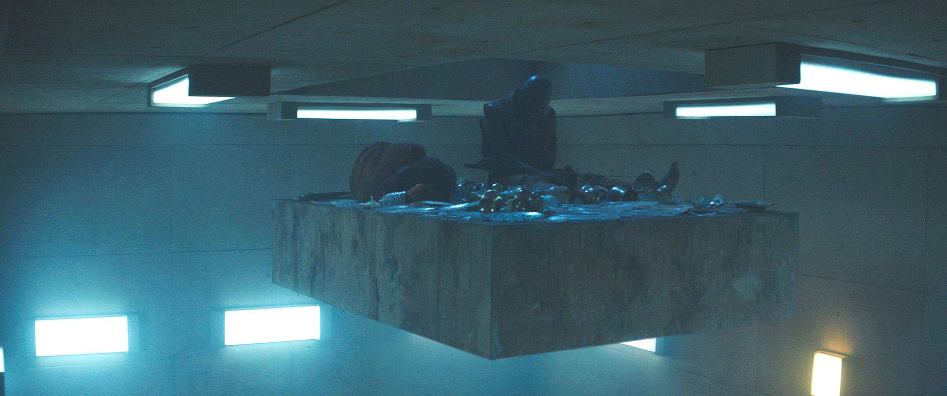 PLATFORMA - krwawe science fiction od Netfliksa. Raz na wozie – raz nawozem