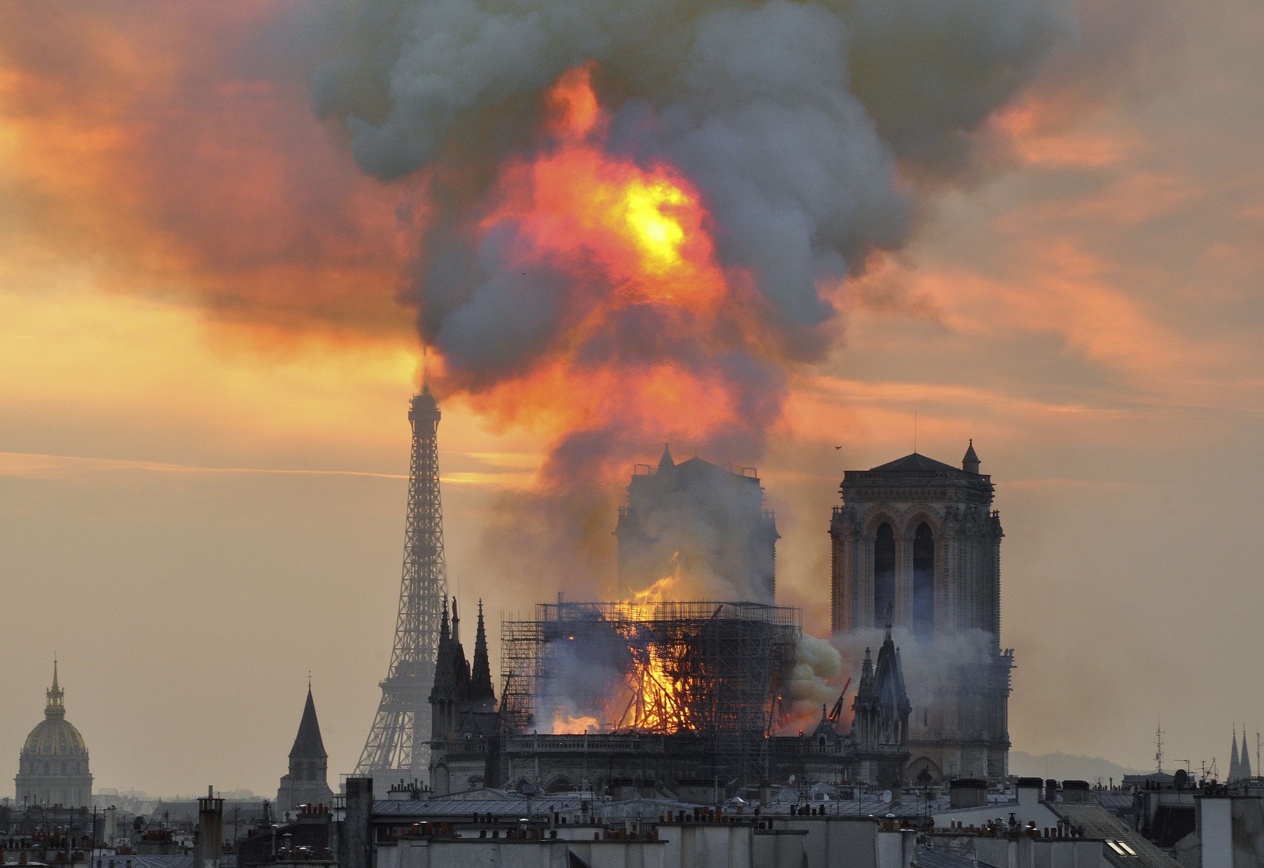 Powstanie film o pożarze KATEDRY NOTRE DAME