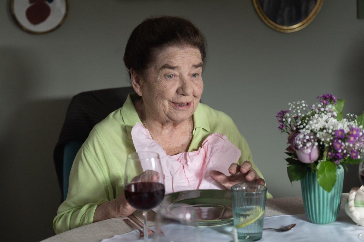 Ruszyły zdjęcia do czwartej części KOGLA MOGLA. Są pierwsze fotki z planu