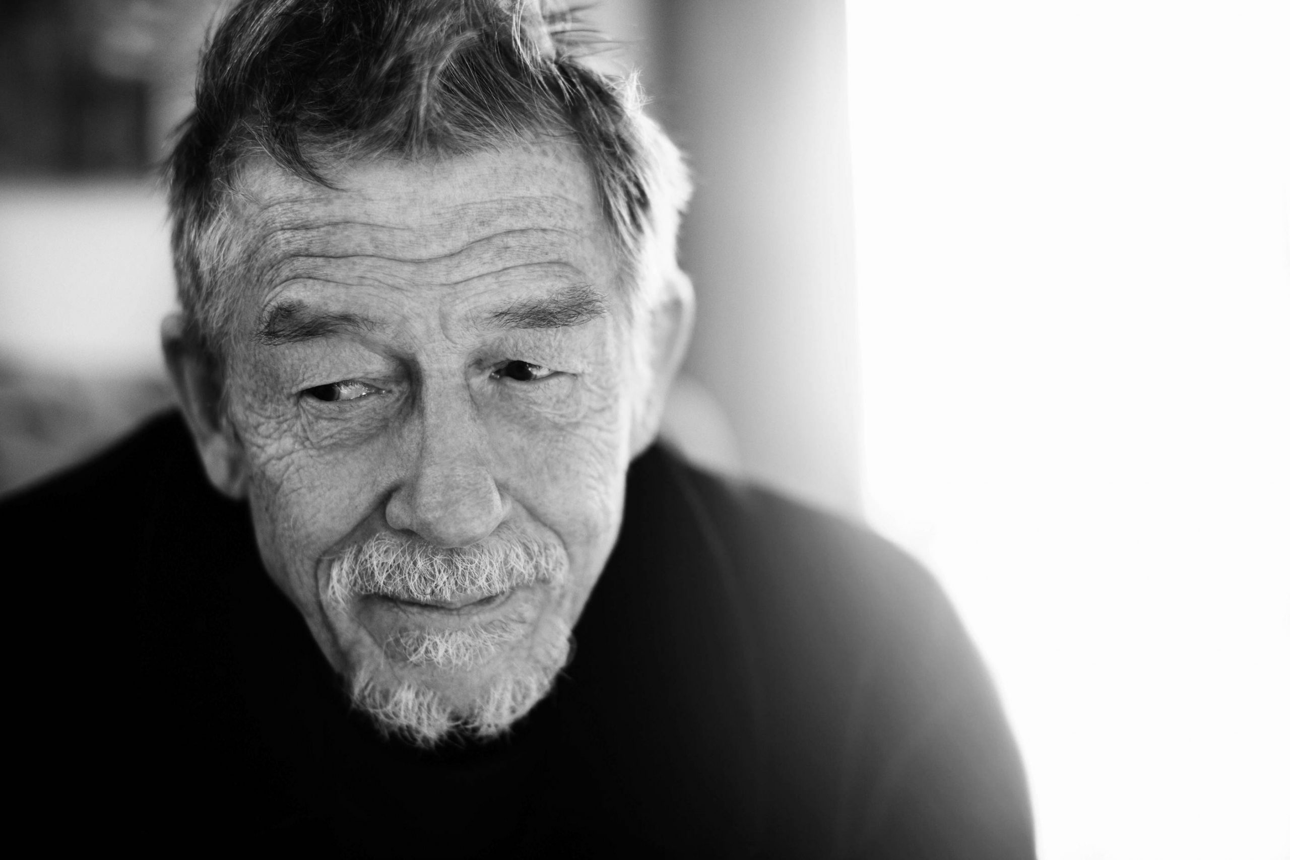 Świat kina w żałobie. Odszedł John Hurt