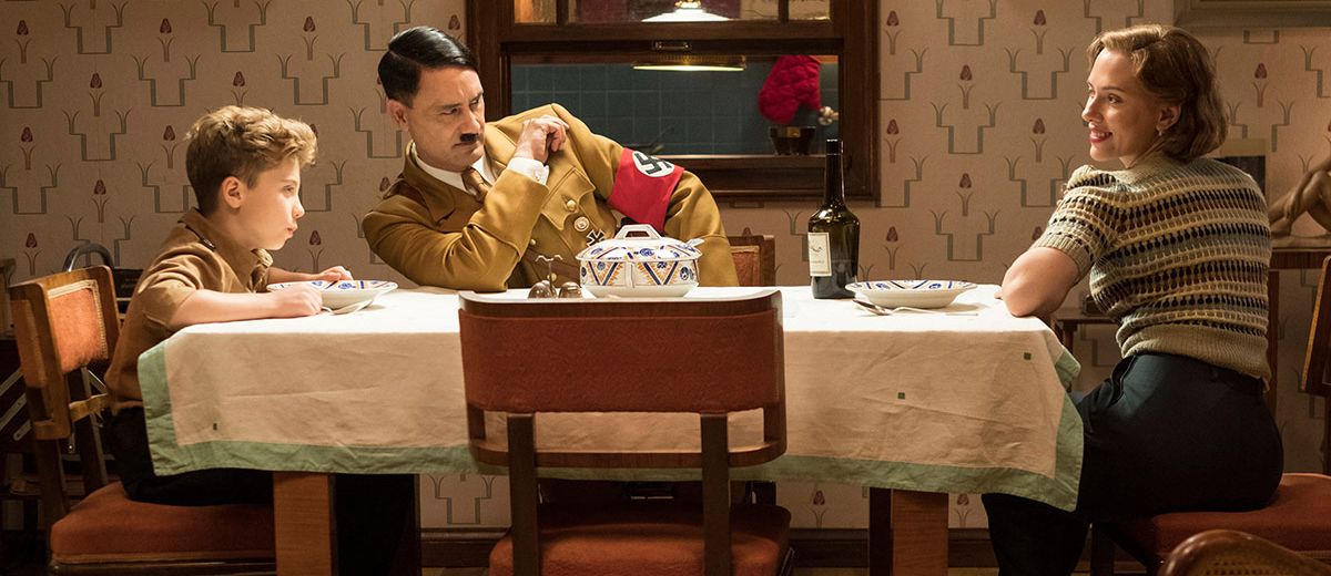 TAIKA WAITITI jako ADOLF HITLER w pierwszym zwiastunie JOJO RABBIT!