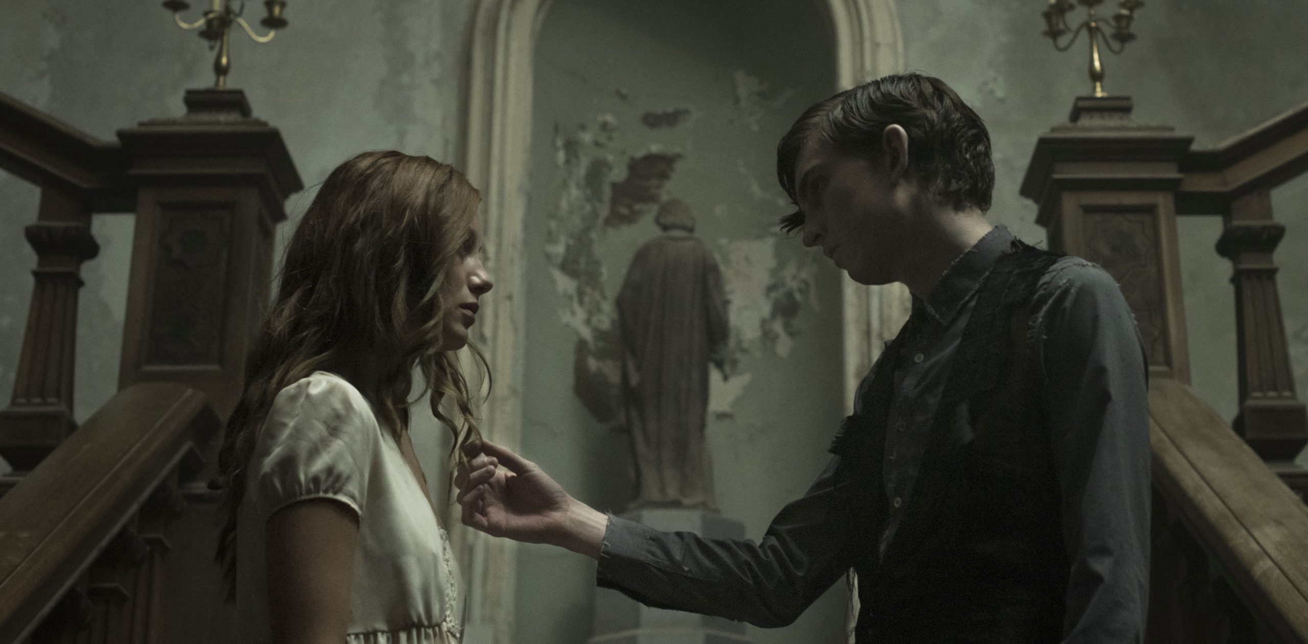THE LODGERS. PRZEKLĘCI. Gotycki horror, który nie straszy