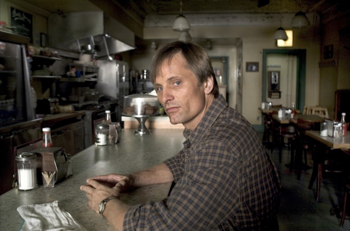 038-viggo-mortensen-theredlist