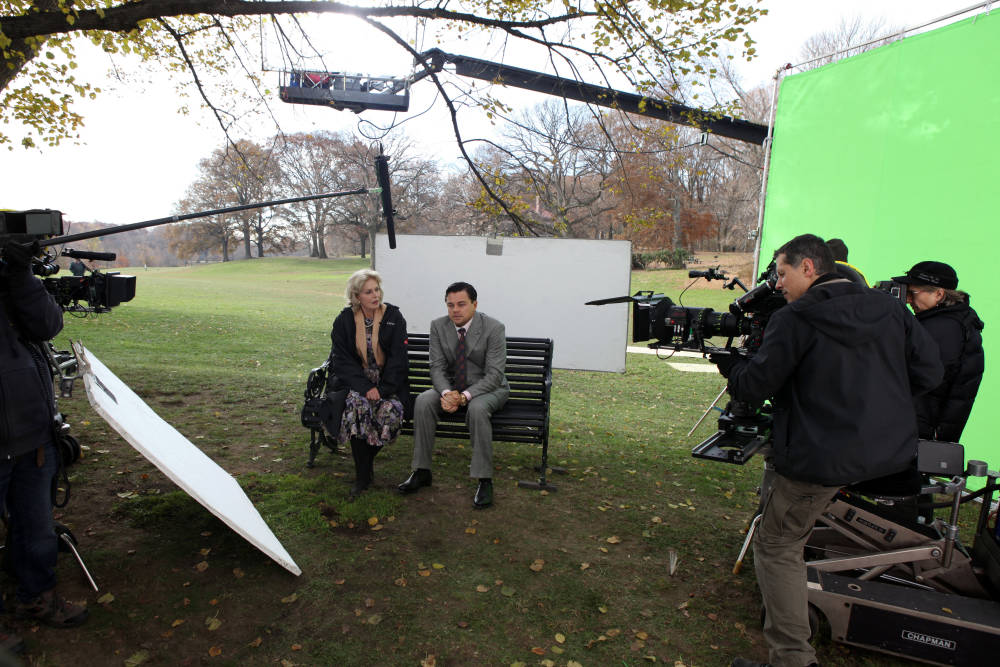 LEONARDO DiCAPRIO und JOANNA LUMLEY drehen eine innige Filmszene in New York