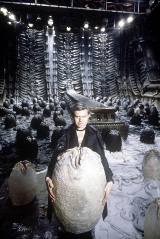 hr-giger-alien-on-set-07