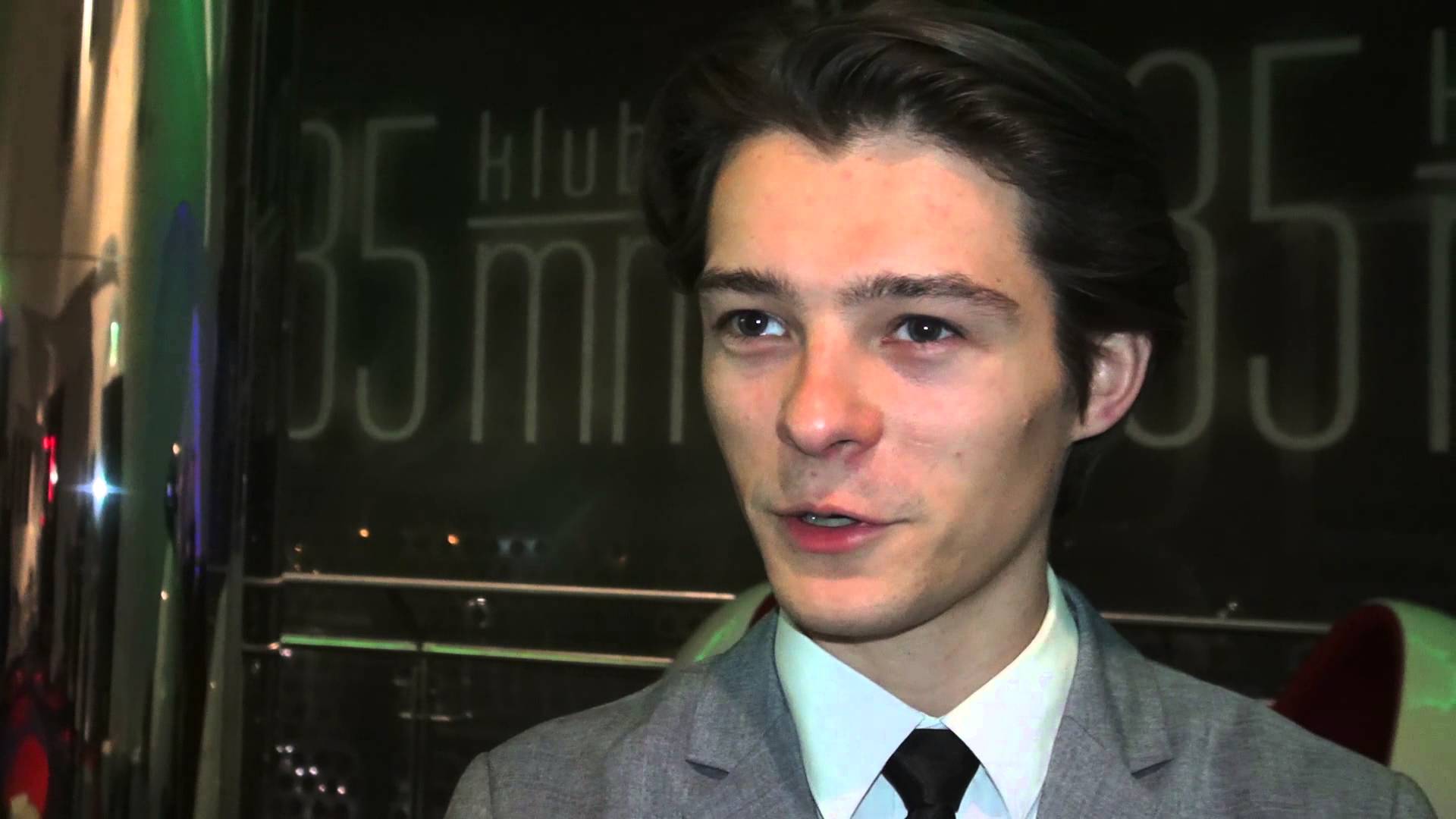 Brat księżnej DIANY SPENCER wypowiada się o THE CROWN. "To nie lekcja historii" | film.org.pl Tomasz Ziętek