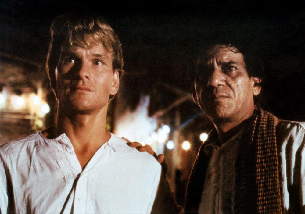 patrick-swayze-om-puri-city-of-joy-1
