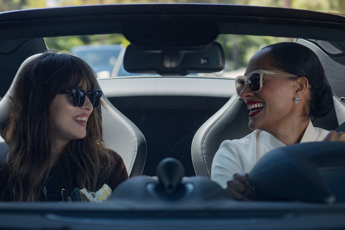 Na topie Dakota Johnson