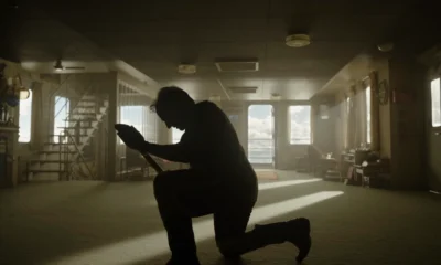 Alejandro González Iñárritu digger